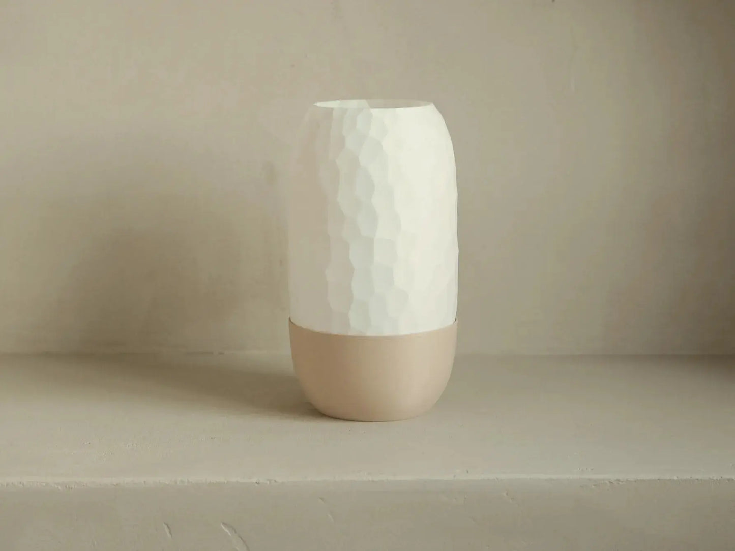 BIONIC: Home Decor Lampada da Tavolo con Superficie Organica Janberry
