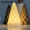 Bubbly Tree DEKO in Bianco Avorio acceso con calda luce LED interna diffusa attraverso le sfere scanalate.
