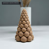 Foto reale di laboratorio DEKO a Galatone: Bubbly Tree in PLA Caffelatte con finitura Fuzzy Skin su banco da lavoro.