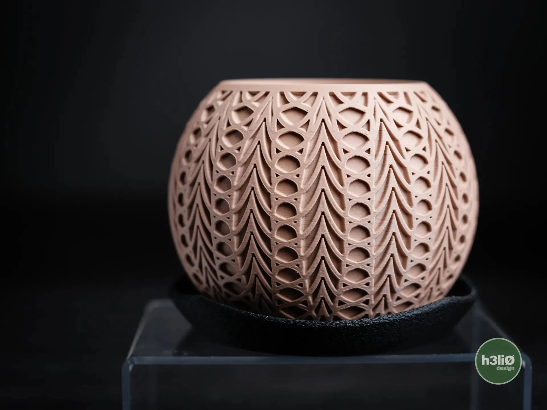 FUSION: Vaso Decorativo Sferico con Motivo Trafitto h3li0
