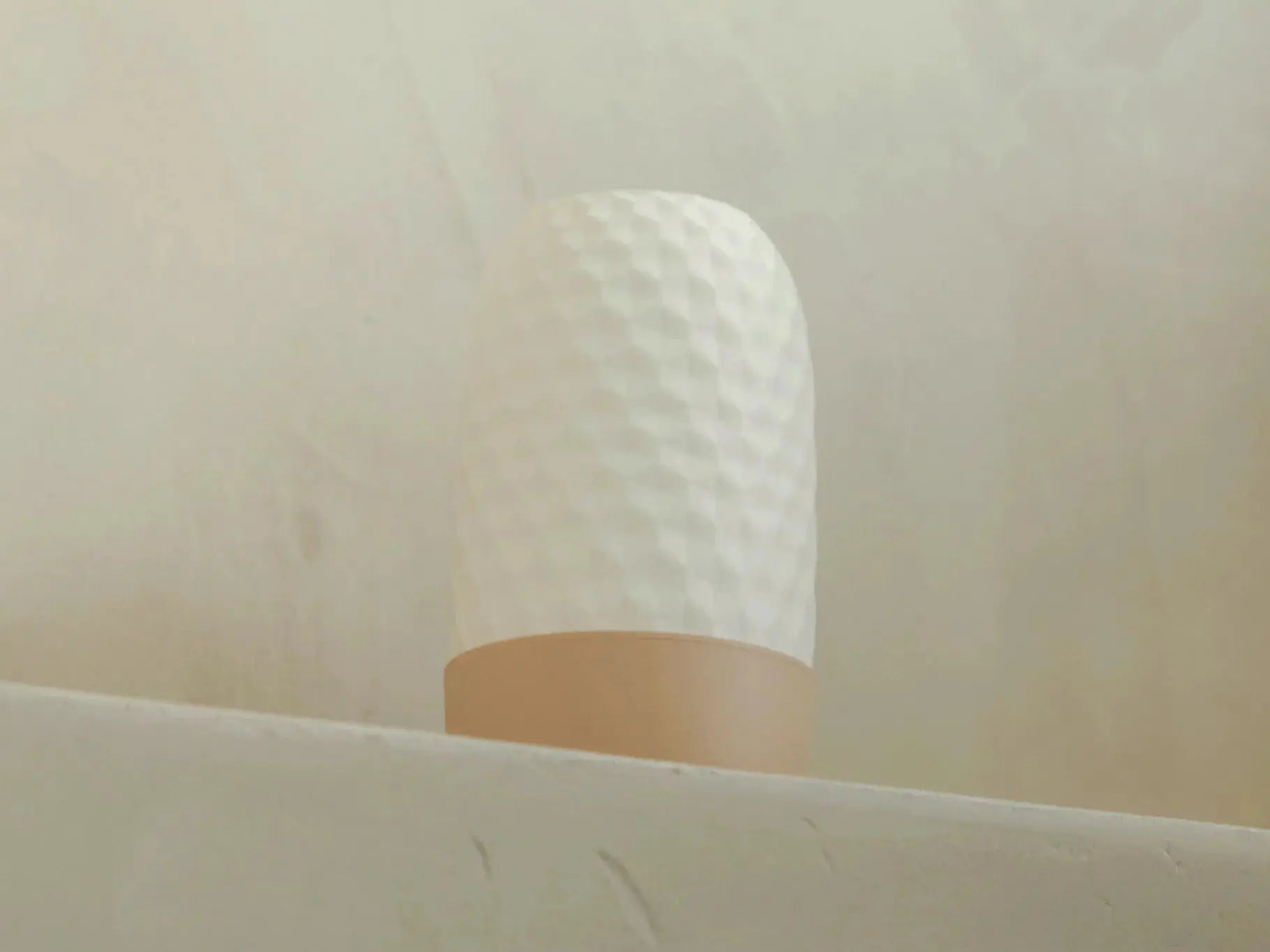 HEXAGONAL: Home Decor Lampada da Tavolo con Texture Esagonale Janberry