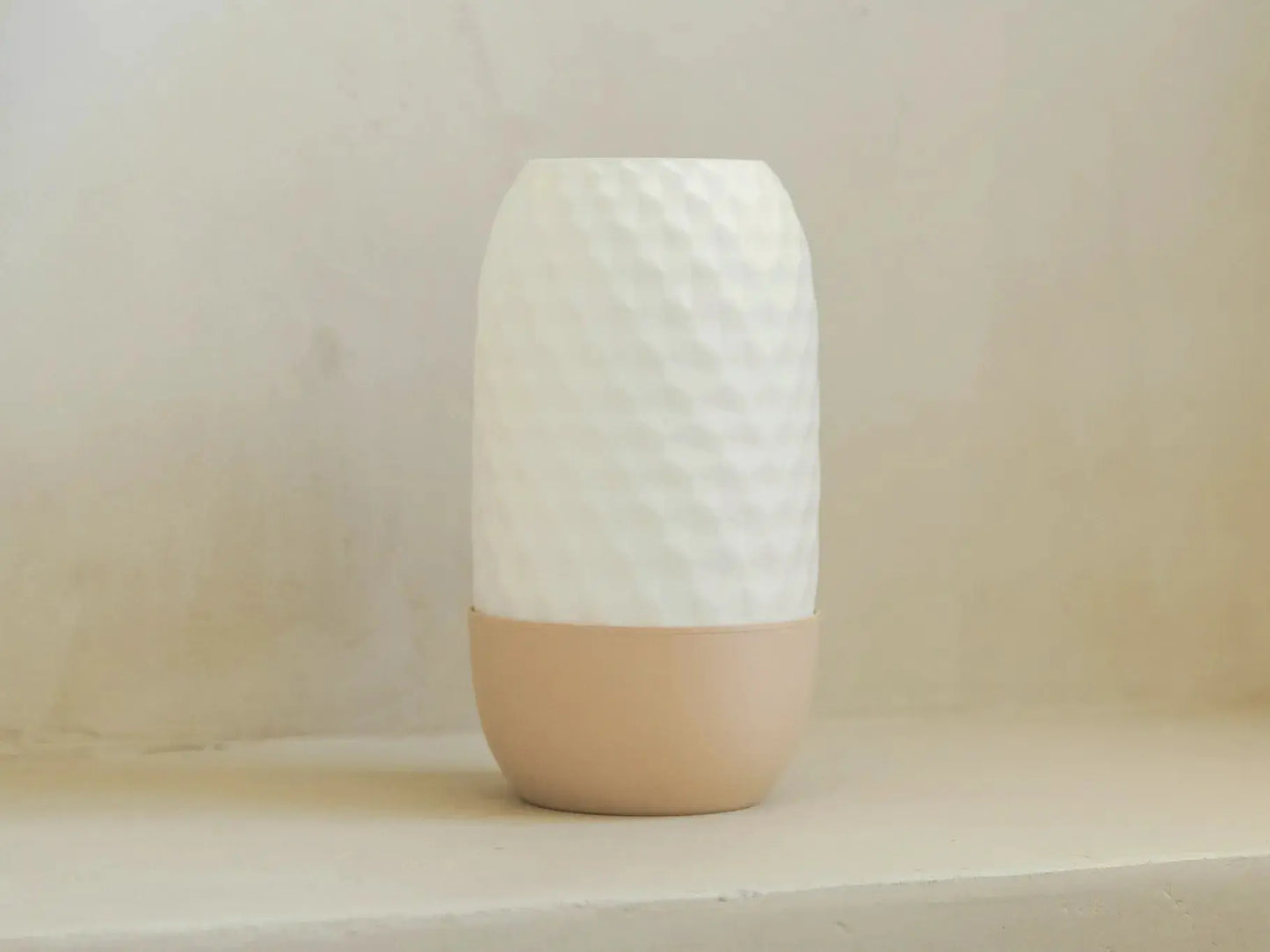 HEXAGONAL: Home Decor Lampada da Tavolo con Texture Esagonale Janberry