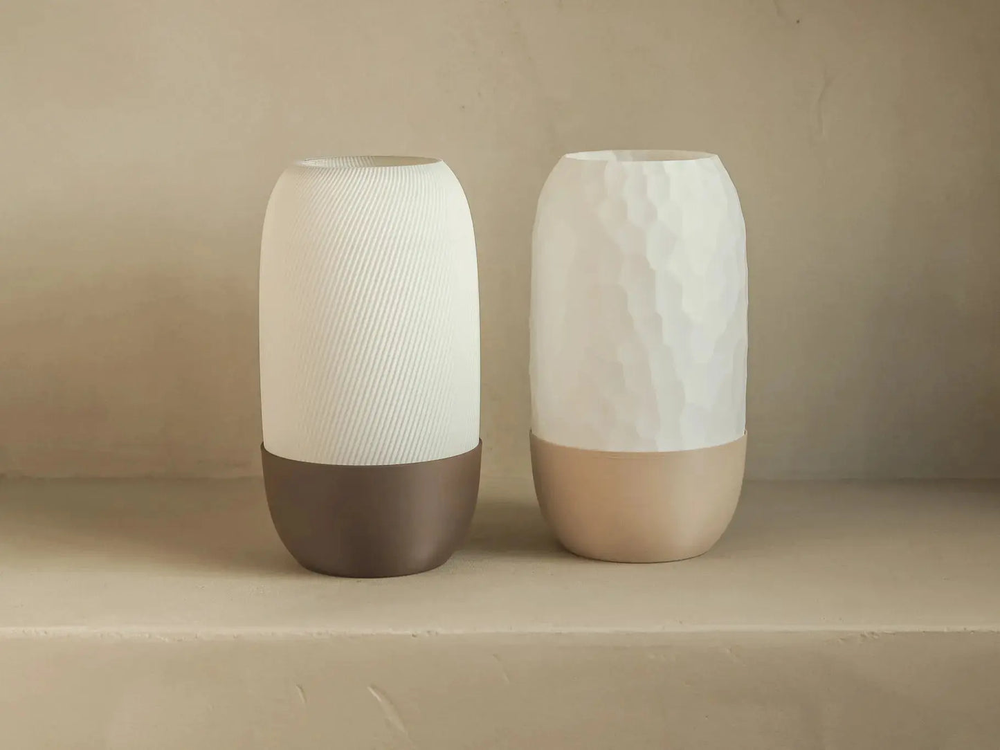 RIB: Home Decor Lampada da Tavolo con Linee Radiali Janberry