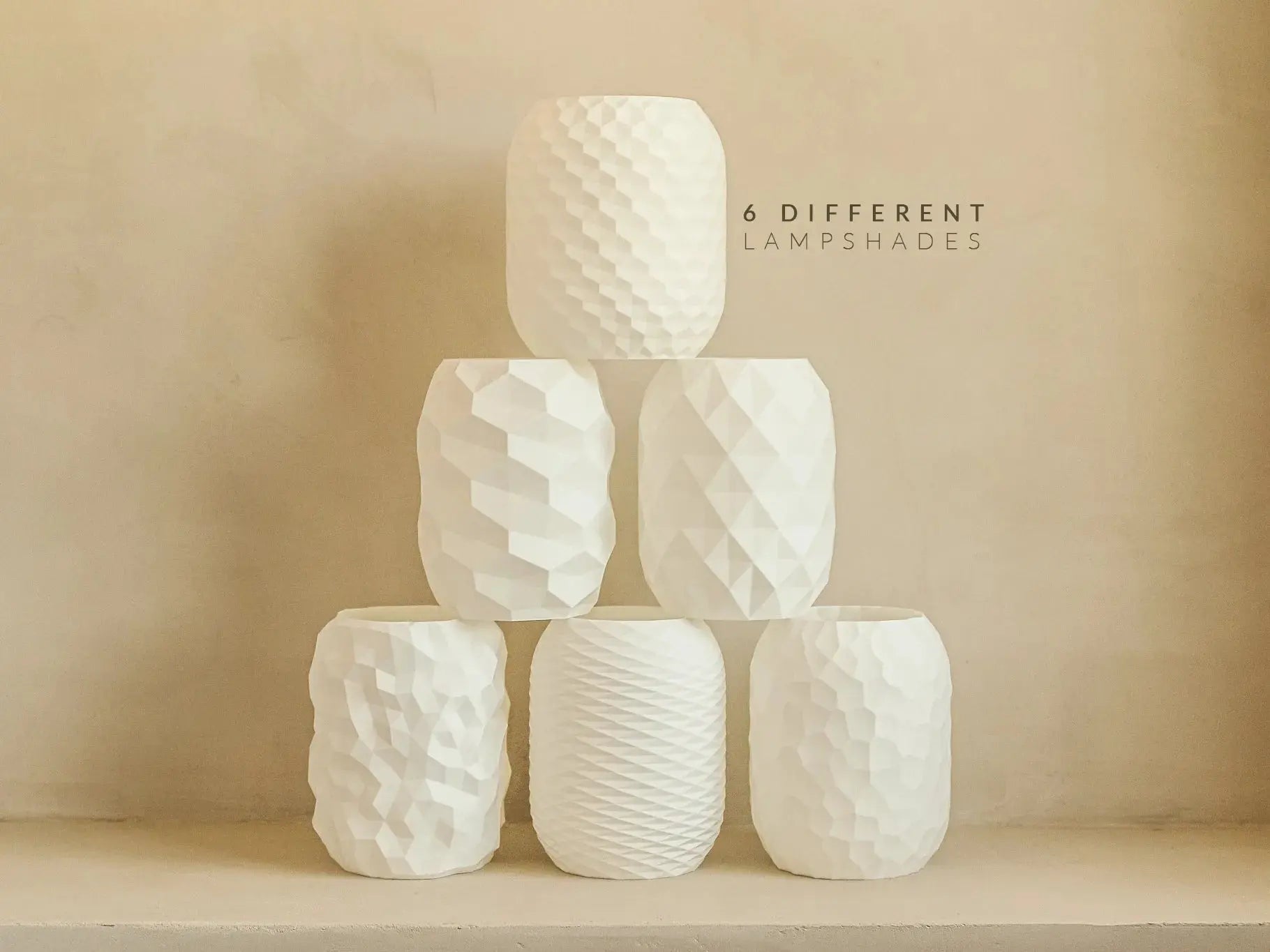 ORBIT: Home Decor Lampada da Tavolo con Paralume Geometrico Janberry