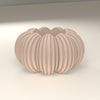 Zucchetta in caffelatte: porta tealight a zucca japandi in PLA, 81 × 46 mm